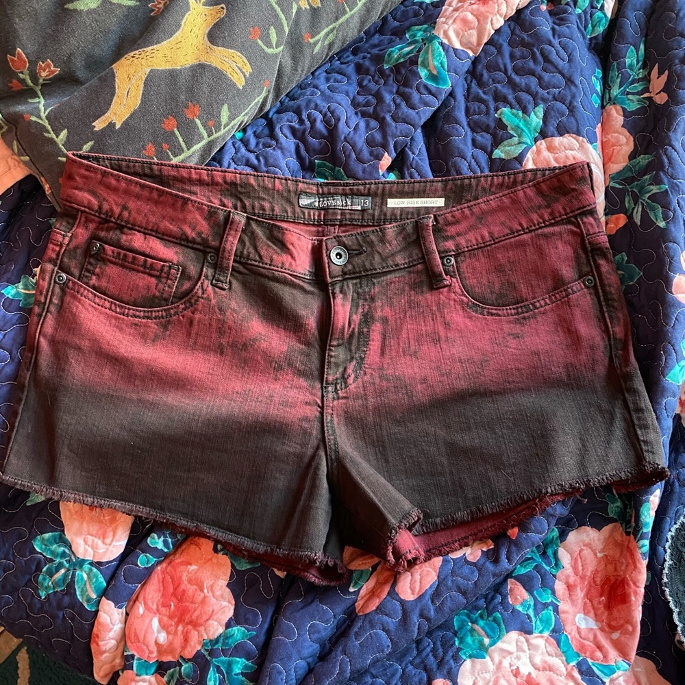 Low Rise Red Ombré Shorts Juniors Size 13